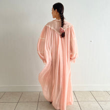 Load image into Gallery viewer, Antique 30s silk lace light pink robe