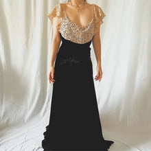 Load image into Gallery viewer, 1930s black silk velvet ecru sequin lace collar