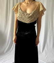 Load image into Gallery viewer, 1930s black silk velvet ecru sequin lace collar
