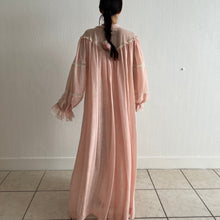 Load image into Gallery viewer, Antique 30s silk lace light pink robe
