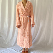 Load image into Gallery viewer, Vintage rare 1930s silk crepe textured peach robe