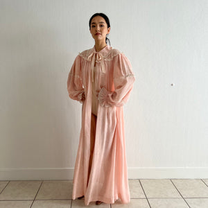 Antique 30s silk lace light pink robe