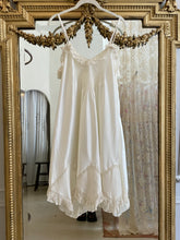 Load image into Gallery viewer, Vintage cream 90s slip dress