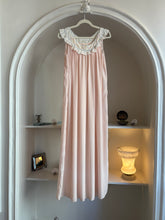 Load image into Gallery viewer, Vintage 1930s silk blush handmade dress