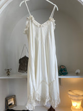 Load image into Gallery viewer, Vintage cream 90s slip dress