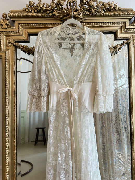 Vintage 1970s cream lace gown