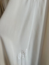 Load image into Gallery viewer, Vintage 1930s silk and lace cream robe