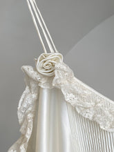 Load image into Gallery viewer, Vintage cream 90s slip dress