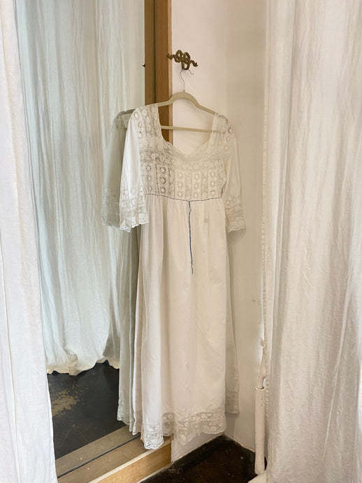 Antique 1900s French White Cotton dress with lace