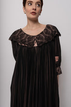 Load image into Gallery viewer, Antique Silk Black And Blush Handmade Robe