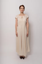 Load image into Gallery viewer, Vintage 1930s Cream Silk Full Length Gown