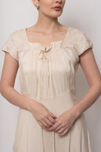 Load image into Gallery viewer, Vintage 1930s Cream Silk Full Length Gown