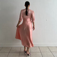 Load image into Gallery viewer, Vintage 1940s peach satin dress