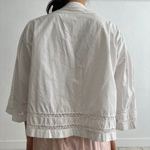 Load image into Gallery viewer, Antique cotton and lace white jacket