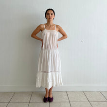 Load image into Gallery viewer, Antique 1920s cotton and lace dress