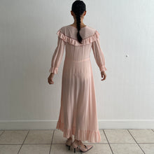 Load image into Gallery viewer, Vintage 1940s pink rayon dress
