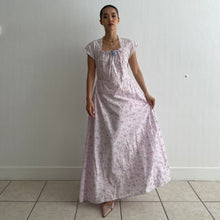 Load image into Gallery viewer, Vintage 1930s cotton floral purple dress