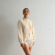 Load image into Gallery viewer, Vintage 1930s cream silk hand embroidered blouse