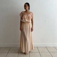 Load image into Gallery viewer, Vintage 1930s light peach silk appliqué dress