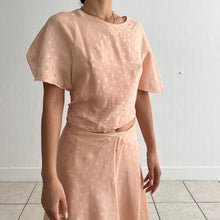 Load image into Gallery viewer, Vintage 1920s silk and lace peach cape and skirt set
