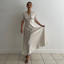 Load image into Gallery viewer, Vintage 1930s silk satin white lace short sleeves dress