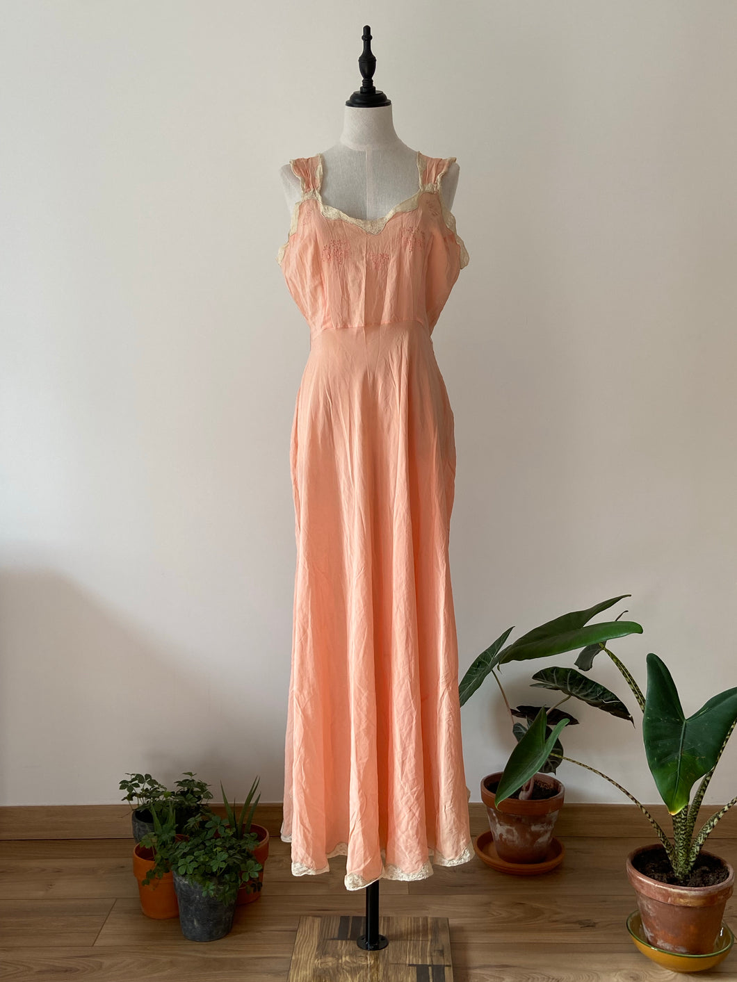 Vintage 30s 40s silk peach dress handmade embroidery