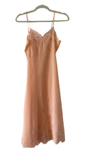 Load image into Gallery viewer, Vintage 1940s silk slip baby pink