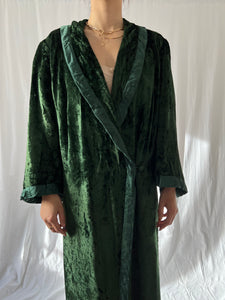 Vintage 1930s silk velvet pine green chamber robe