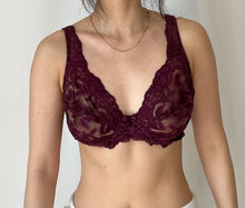 Load image into Gallery viewer, Vintage bordeaux lace bra