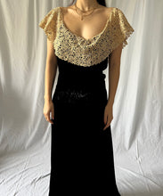 Load image into Gallery viewer, 1930s black silk velvet ecru sequin lace collar