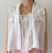 Load image into Gallery viewer, Antique Edwardian white coton lace top
