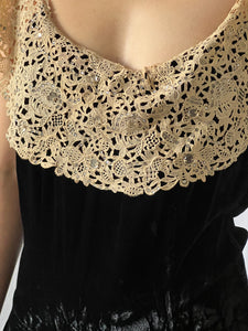 1930s black silk velvet ecru sequin lace collar