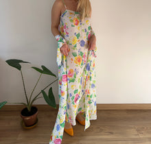 Load image into Gallery viewer, Vintage 80s floral slip and robe set