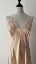 Load image into Gallery viewer, Vintage 1940s peach slip dress