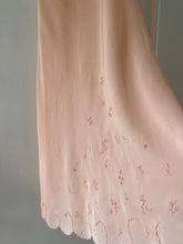 Load image into Gallery viewer, Vintage 1940s silk slip baby pink