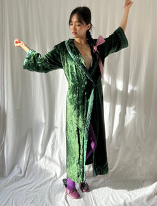 Vintage 1930s silk velvet pine green chamber robe