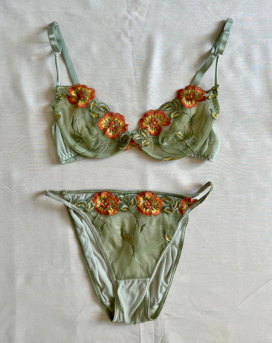 Vintage floral lingerie set
