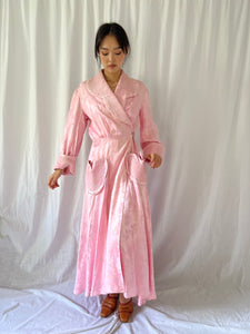 Vintage 1940s pink floral rayon satin robe