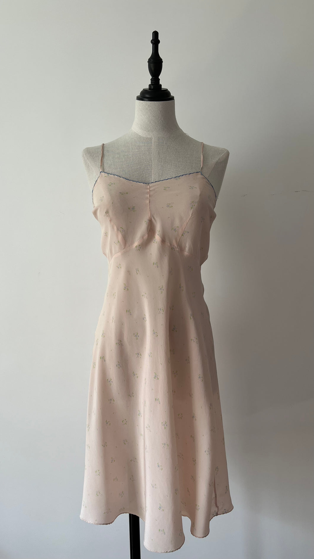 Vintage 1940s baby pink floral slip dress