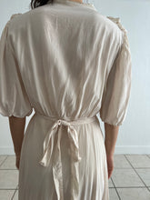 Load image into Gallery viewer, Vintage 1930s cream silk bridal dress